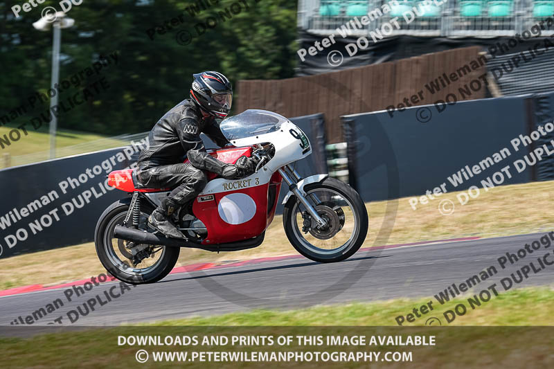 cadwell park;cadwell park photographs;cadwell trackday photographs;enduro digital images;event digital images;eventdigitalimages;peter wileman photography;racing digital images;trackday digital images;trackday photos